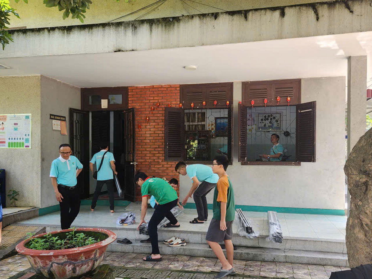 hoat-dong-thien-nguyen-izihome-tai-lang-tre-em-sos-go-vap-3